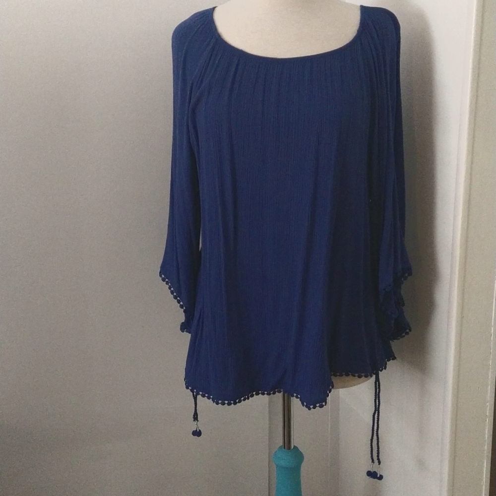 Studio Woman Fashion Top
